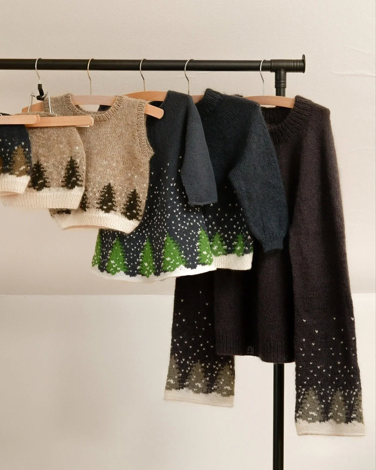 Snow Sweater - Kids - Image 9